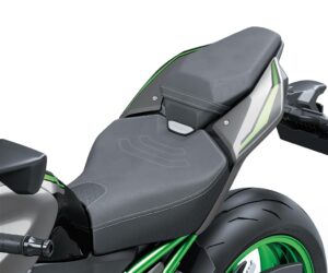 Design seat (2-tone, Black-Gray) (Std. on Z900 SE)