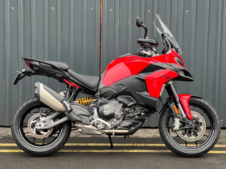 Ducati Multistrada V2 2025
